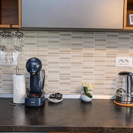 Апартаменти Mohost Alpine Calm - 2br Hideaway With Panoramic Terrace