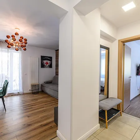 Mohost Alpine Calm - 2br Hideaway With Panoramic Terrace Брашов