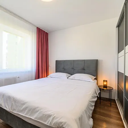 Mohost Alpine Calm - 2br Hideaway With Panoramic Terrace Appartement Braşov