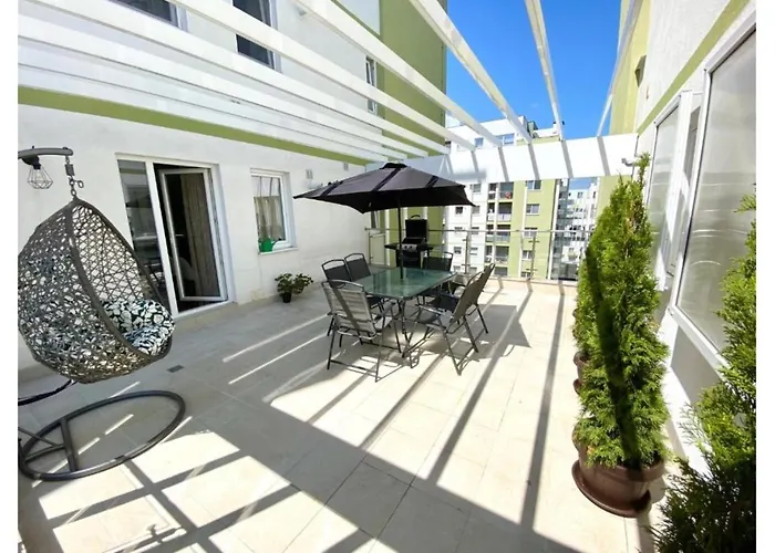 Mohost Alpine Calm - 2br Hideaway With Panoramic Terrace Brașov