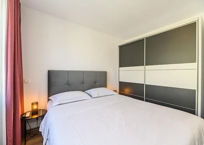 Mohost Alpine Calm - 2br Hideaway With Panoramic Terrace Appartement *