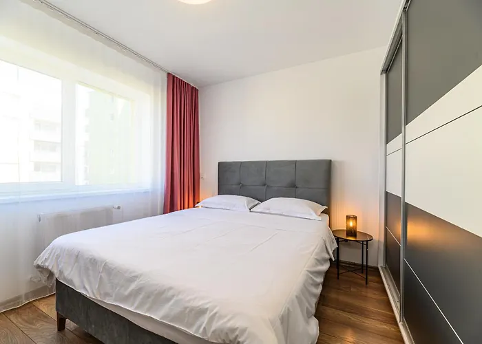 Mohost Alpine Calm - 2br Hideaway With Panoramic Terrace Appartement Braşov